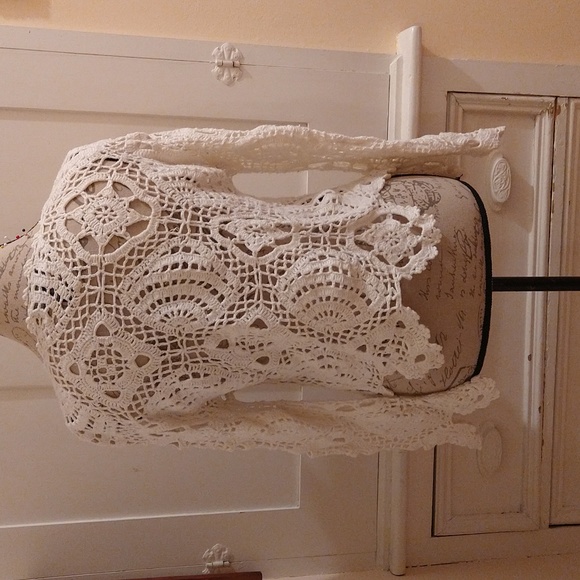 One Step Up loosely crocheted white sweater Sz OS - Picture 6 of 10